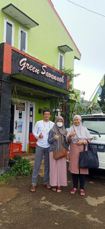 Green Savannah Homestay Syariah Diyeng Exterior photo