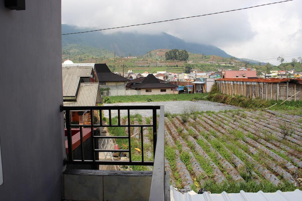 Green Savannah Homestay Syariah Diyeng Exterior photo