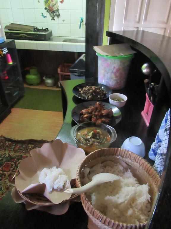 Green Savannah Homestay Syariah Diyeng Exterior photo