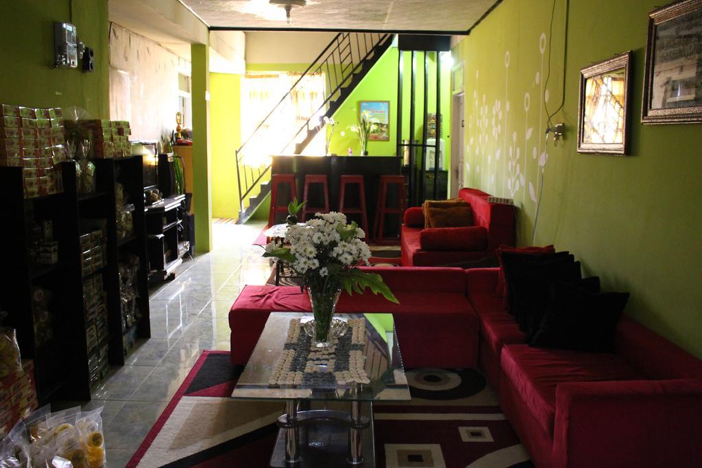 Green Savannah Homestay Syariah Diyeng Exterior photo