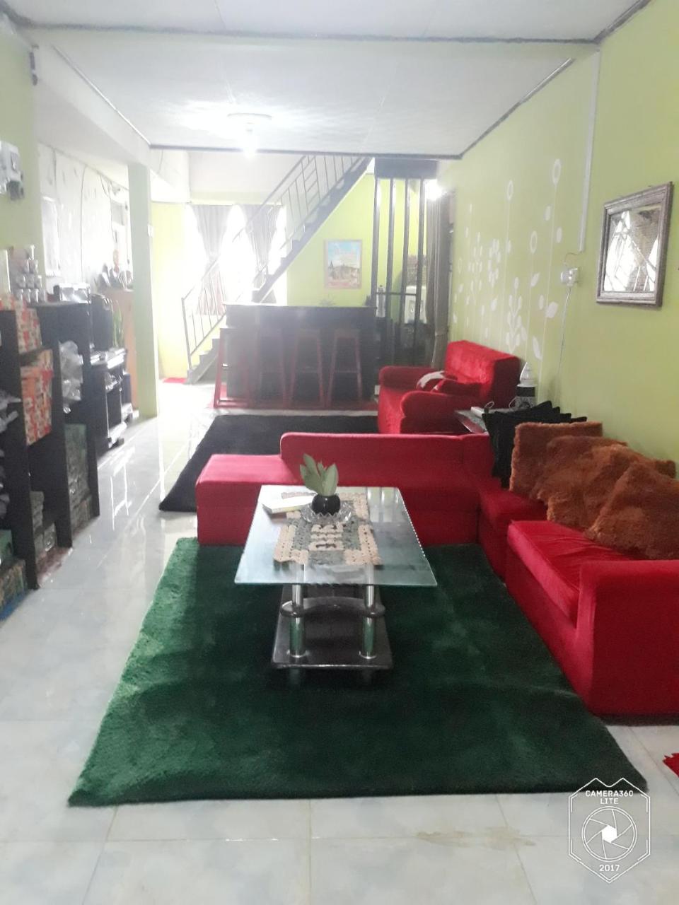Green Savannah Homestay Syariah Diyeng Exterior photo